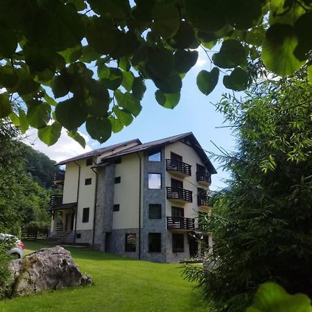 Готель Casa Valea Cernei Isverna Екстер'єр фото
