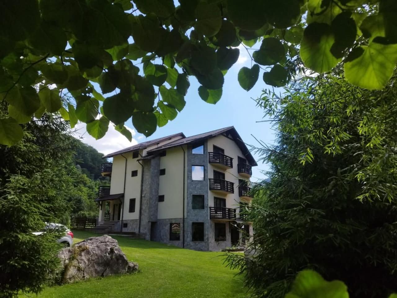 Готель Casa Valea Cernei Isverna Екстер'єр фото