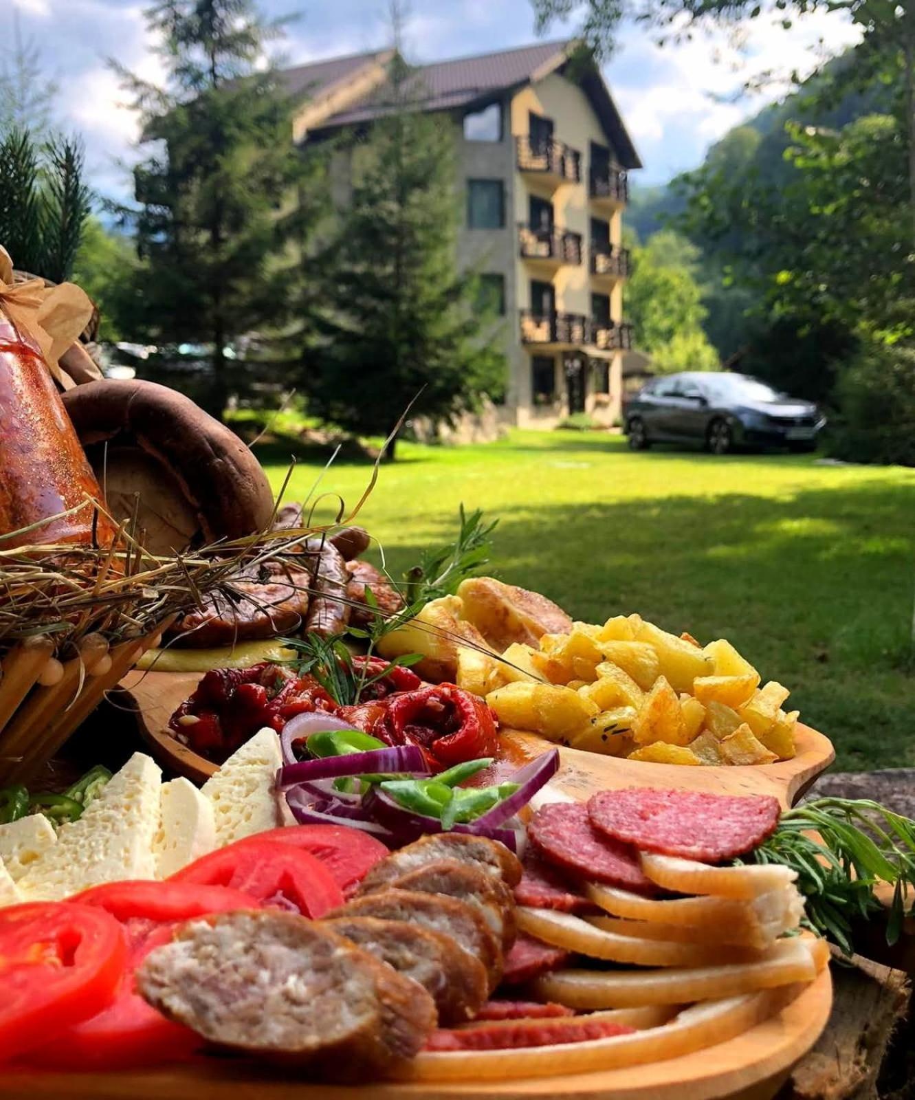 Готель Casa Valea Cernei Isverna Екстер'єр фото