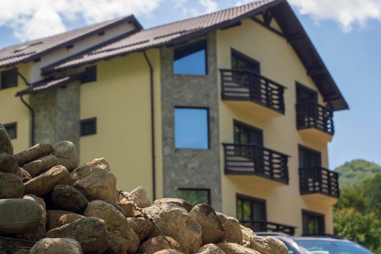 Готель Casa Valea Cernei Isverna Екстер'єр фото