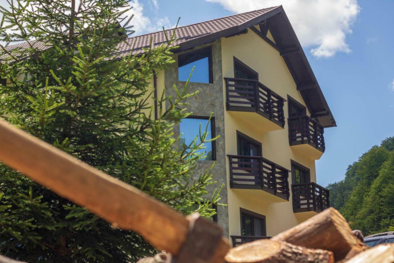 Готель Casa Valea Cernei Isverna Екстер'єр фото