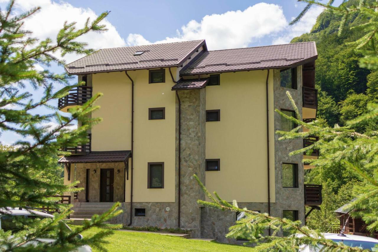 Готель Casa Valea Cernei Isverna Екстер'єр фото